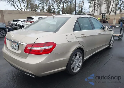 2010 Mercedes-Benz E 350 из США, поврежденный, VIN WDDHF5GB6AA074577